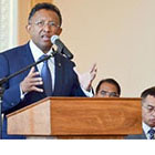2015, ann&eacute;e en demi-teinte pour Hery Rajaonarimampianina